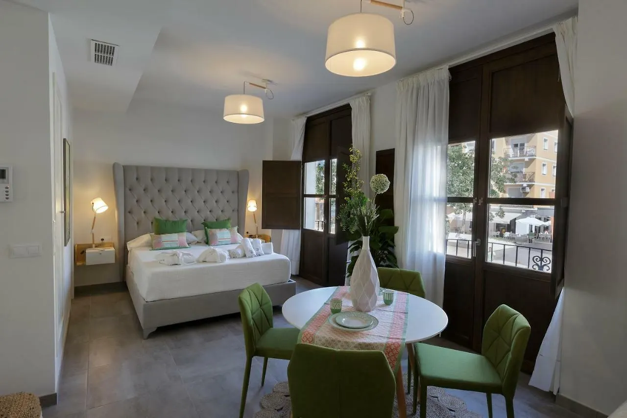 Apartamentos El Marques contacts